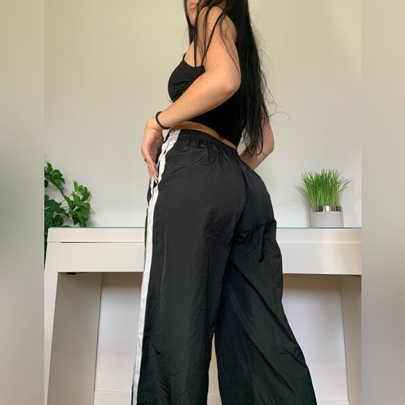 Edikted nylon track pants - Picture 3 of 9